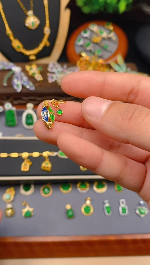 【闪购商品】翡翠吊坠(不含链)银S925镶嵌五路财神