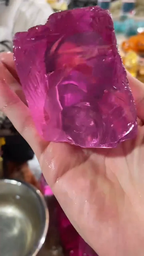 新疆五彩石原石摆件