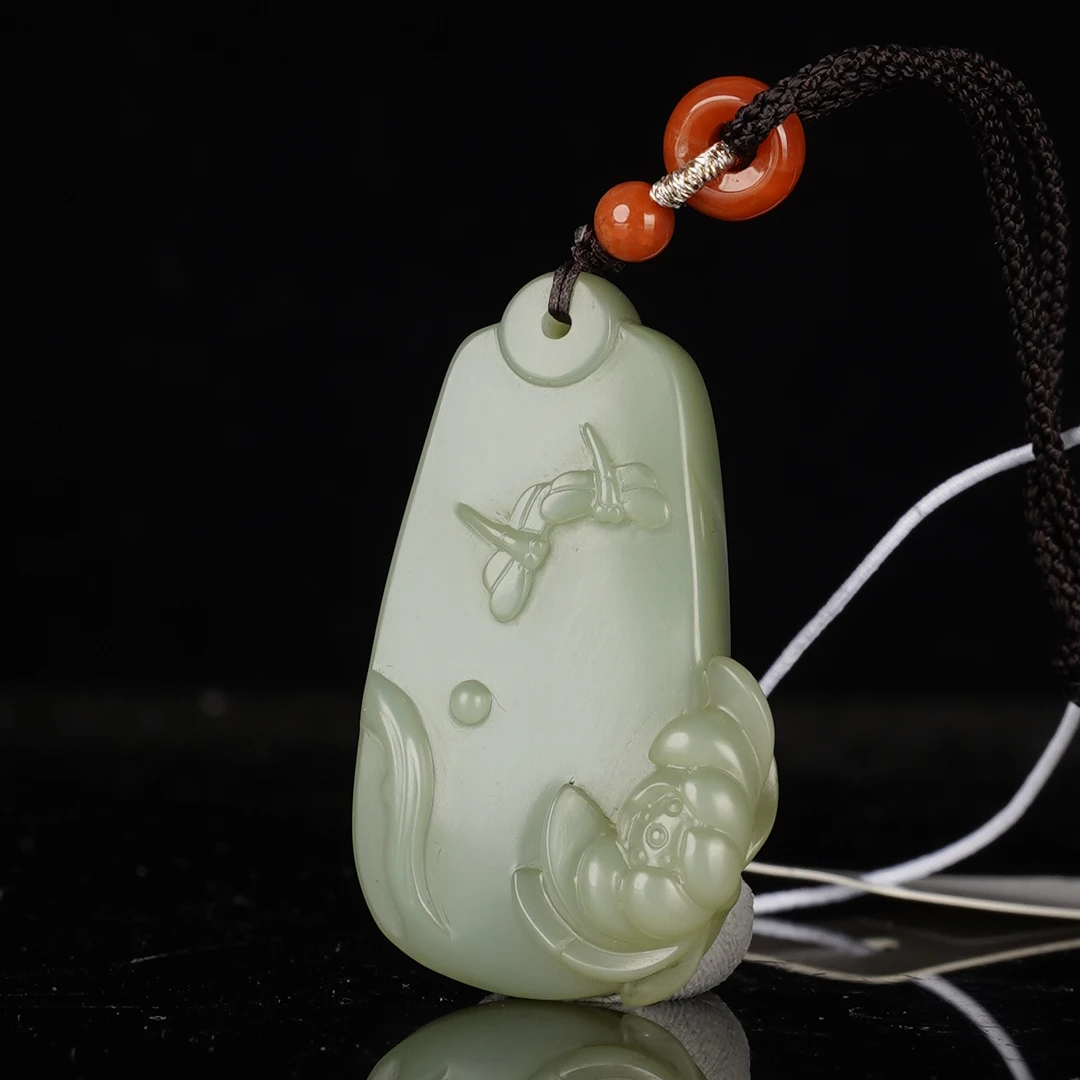 XJ03629二十世纪和田玉蝶恋花挂坠