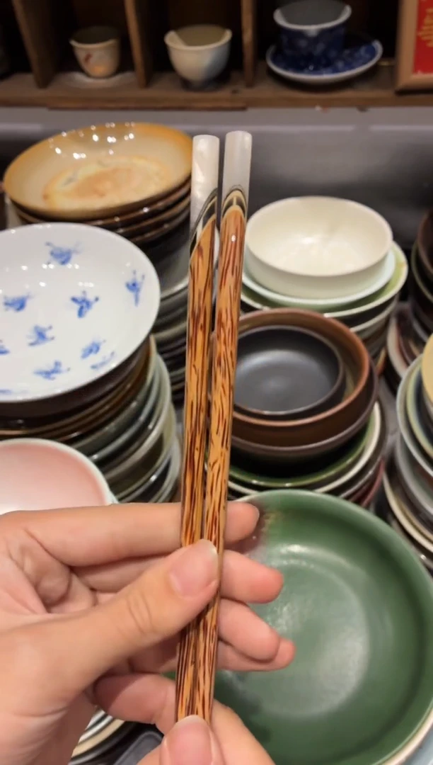瓷片手工椰木筷子（发两双）