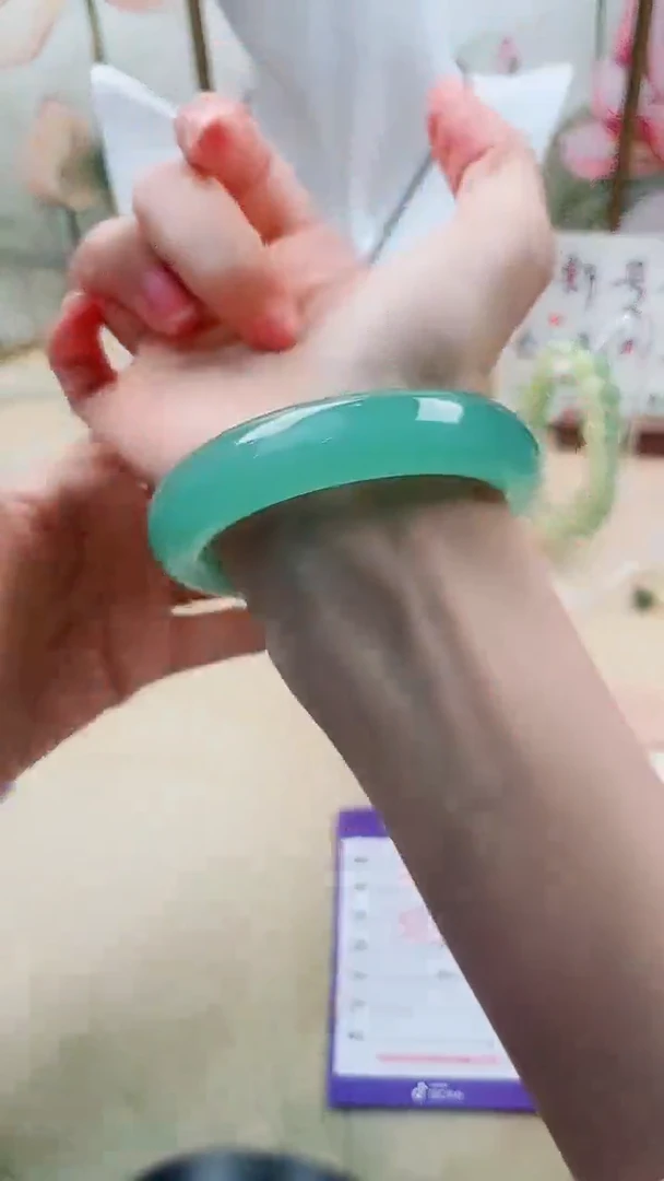 石英质玉手镯未镶嵌L207微色差58.5mm