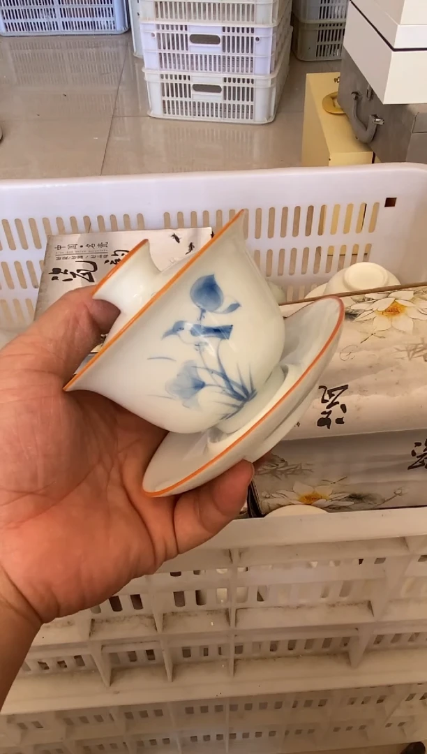 杯无运费险有瑕疵的摄影的产品有使用过的痕迹有点脏介意勿拍