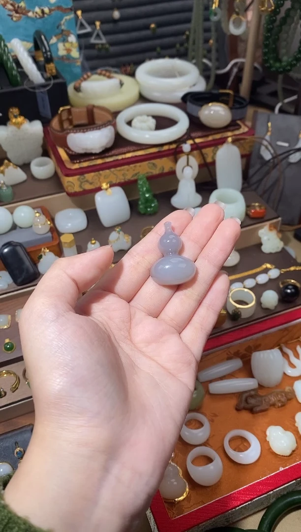 颈饰未镶嵌和田玉葫芦