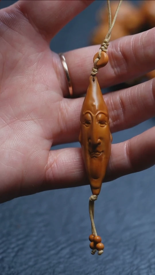 【闪购商品】橄榄核吊坠苏工橄榄核