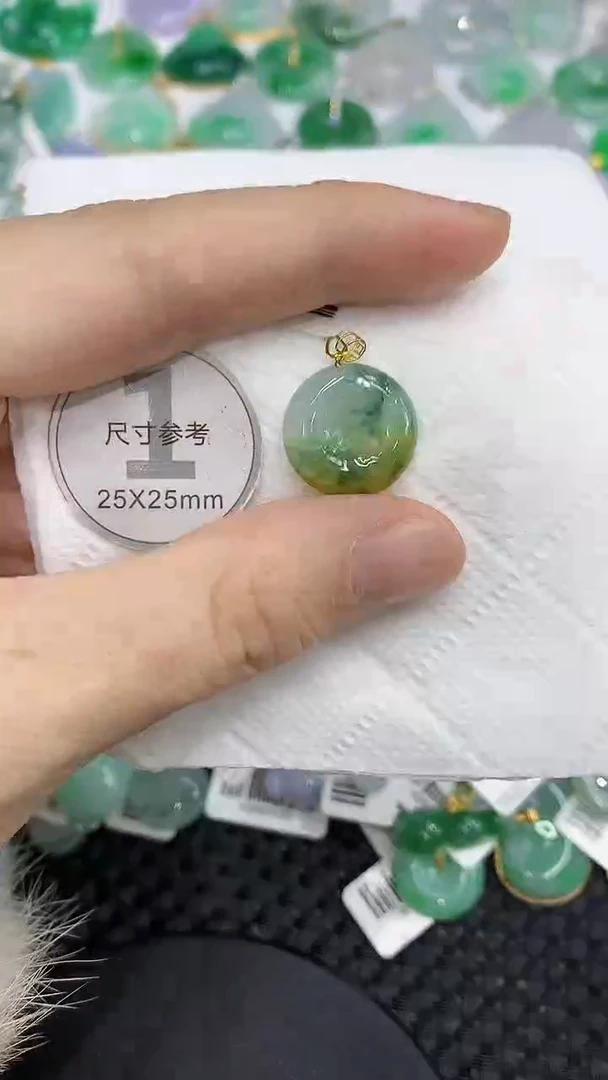 颈饰18K金镶嵌翡翠a货支持复检百元以上9元证书费自理