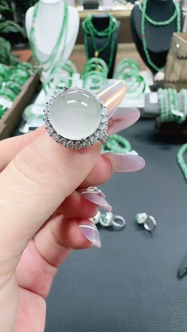 未镶嵌1石英质玉（非洲翠）/1483