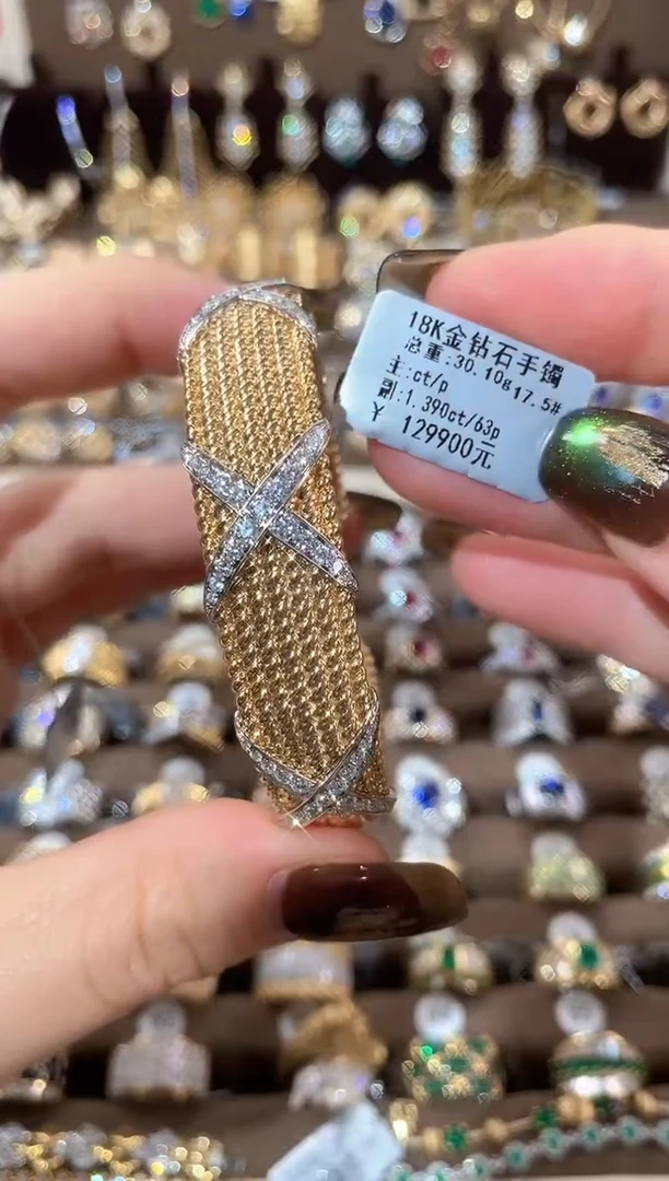 18K金镶嵌手镯钻石18K金钻石手镯17.5