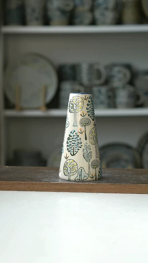 F*F微瑕出日浮雕花朵花瓶14cm@4-2@
