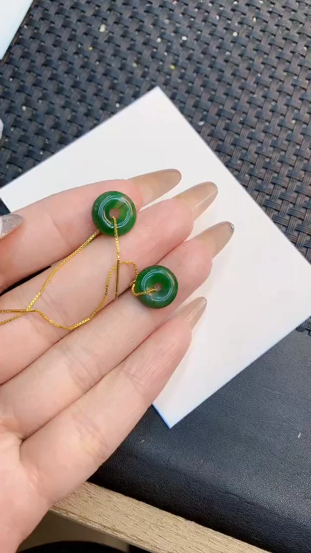 颈饰未镶嵌翡翠1