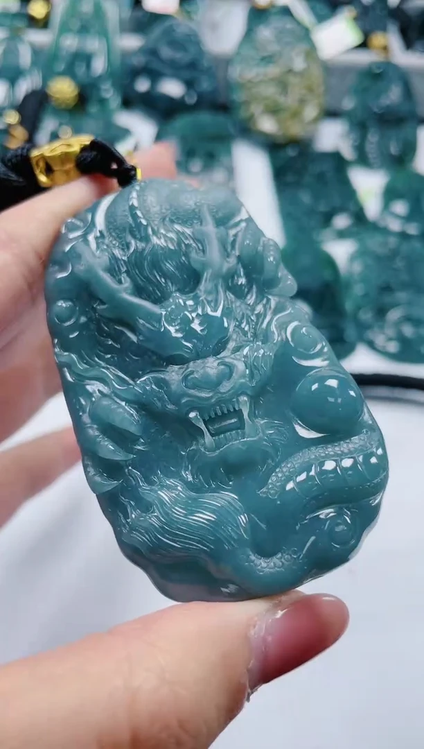 【闪购商品】翡翠颈饰未镶嵌