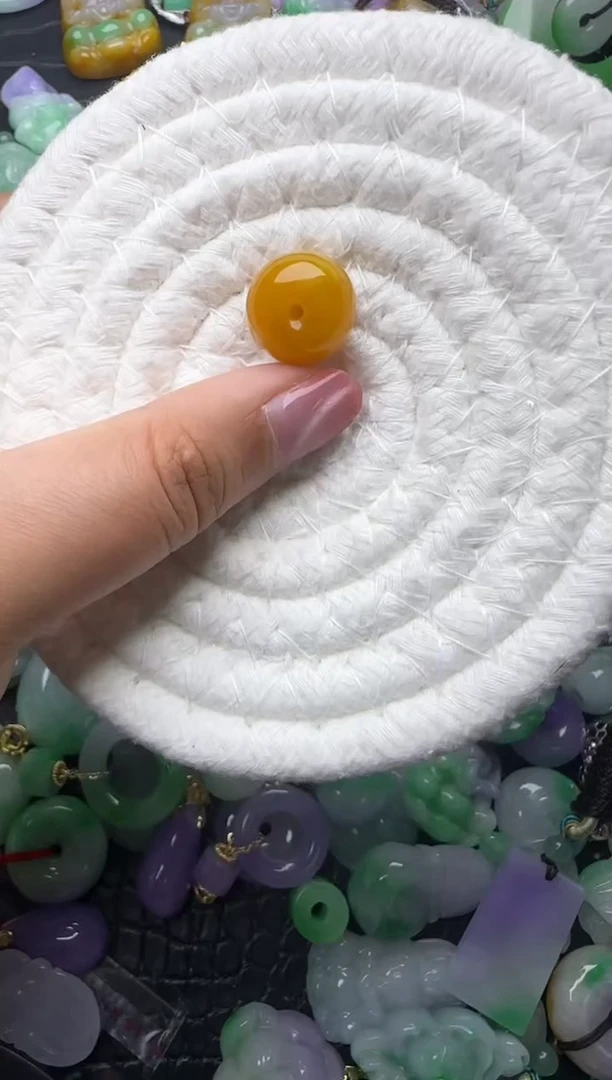 颈饰未镶嵌翡翠缅甸翡翠吊坠