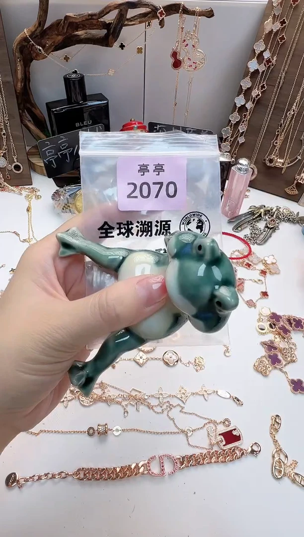 瓷片s****g彧贤聚宝阁二号铺