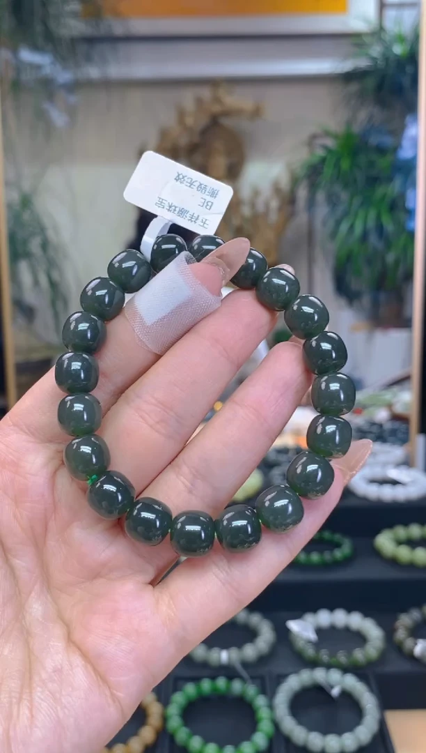 未镶嵌手串和田玉卡10