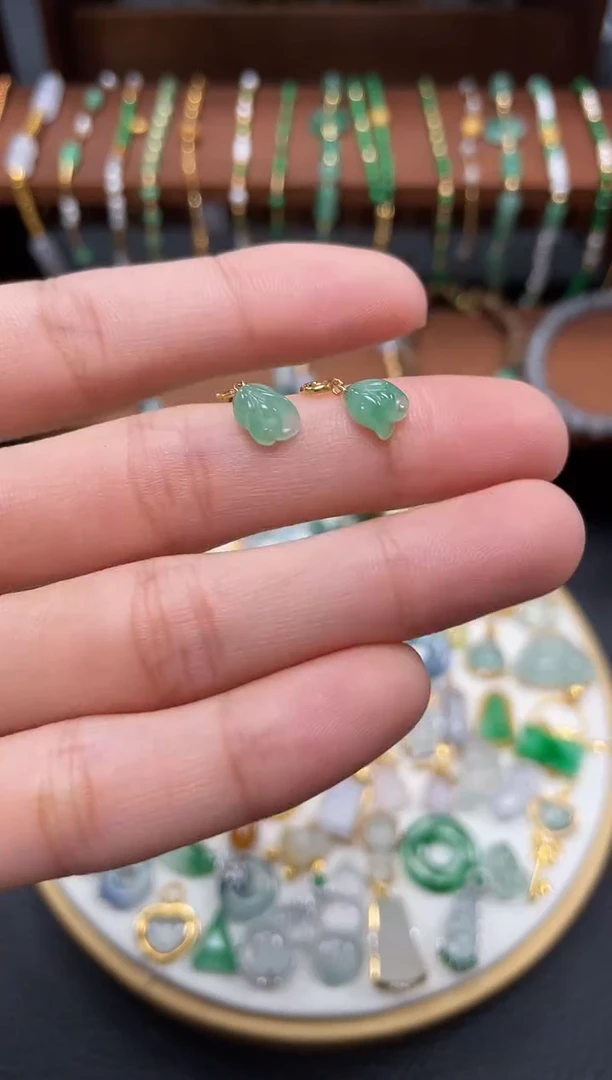 【闪购商品】翡翠吊坠(不含链)18K金镶嵌多样性发货一个   JK238