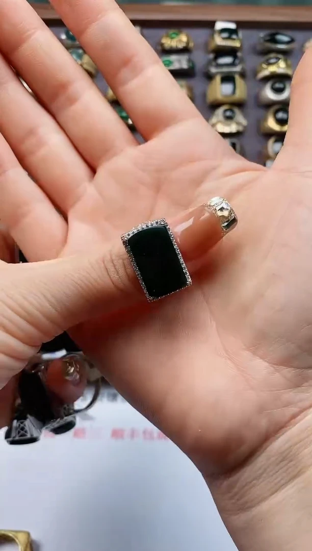 翡翠戒指银S925镶嵌天然翡翠男戒