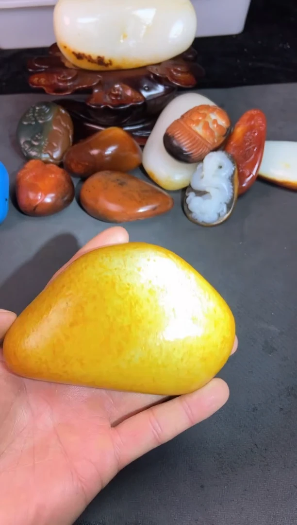 未镶嵌和田玉把件醉****.和田玉