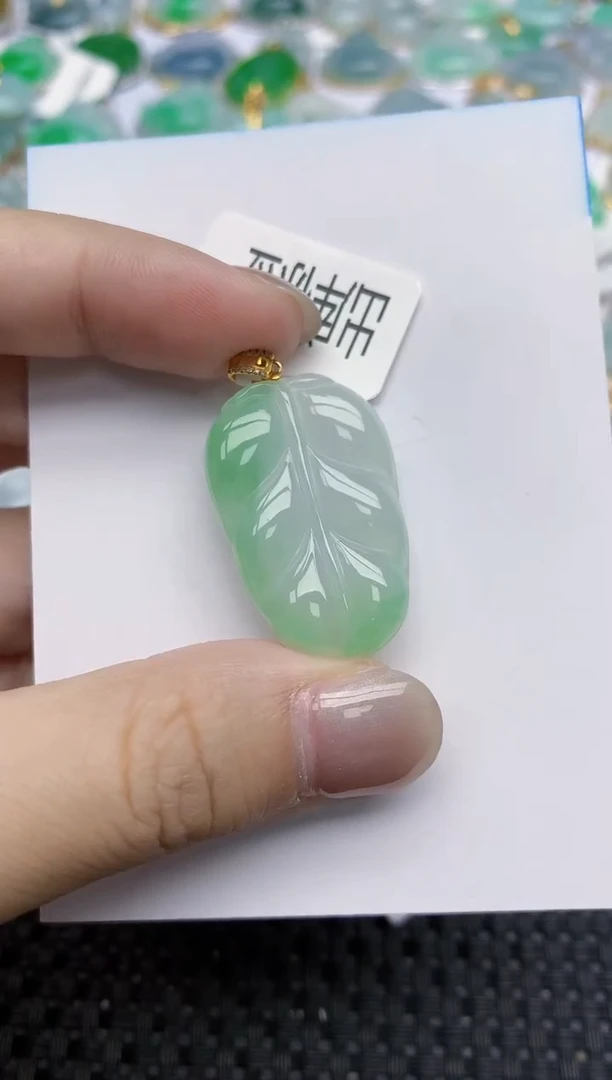 【闪购商品】翡翠颈饰18K金镶嵌天然翡翠A货