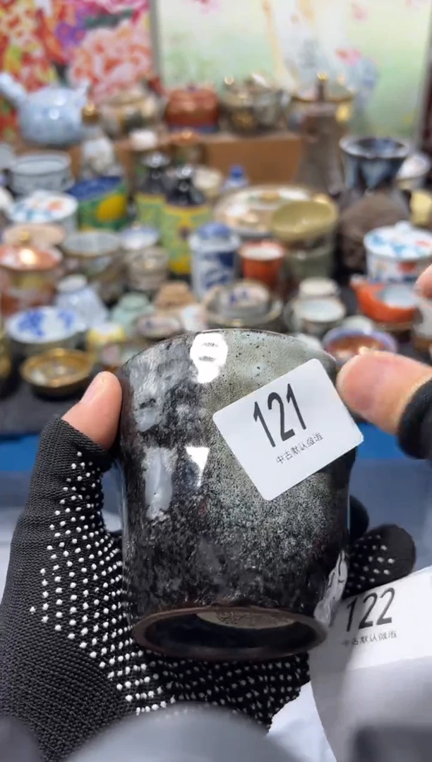 瓷片青****军不满20联系客服提交延时