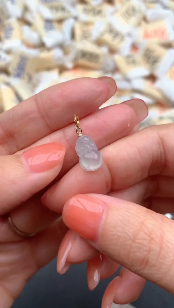 18K金镶嵌挂件翡翠一