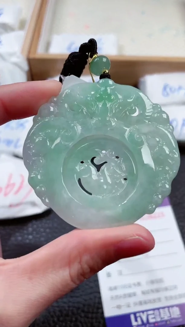 【闪购商品】翡翠颈饰未镶嵌00006223