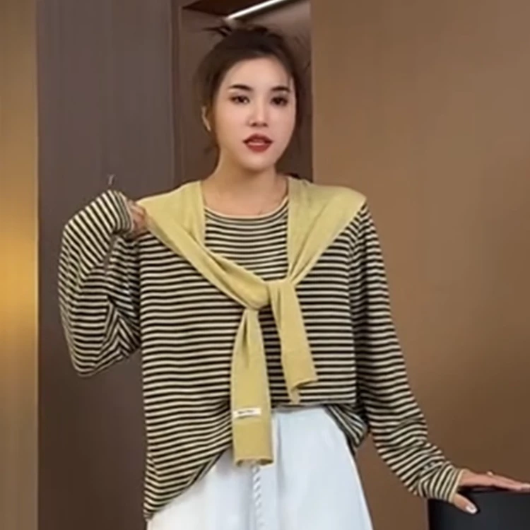 韩系洋气披肩条纹针织衫女2025早秋新款百搭圆领软糯宽松长袖上衣