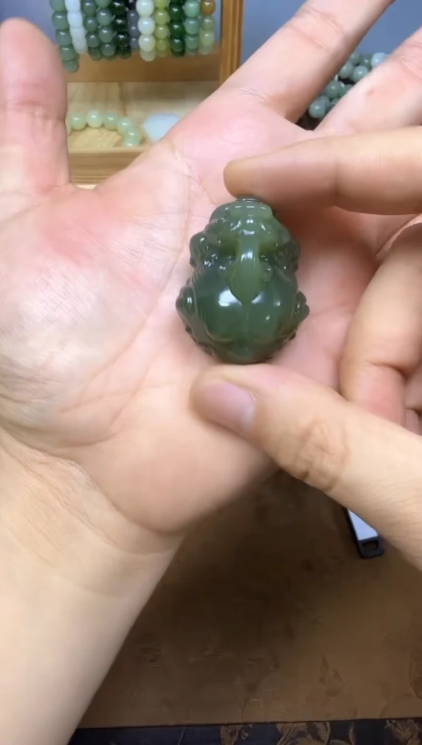 和田玉未镶嵌颈饰9