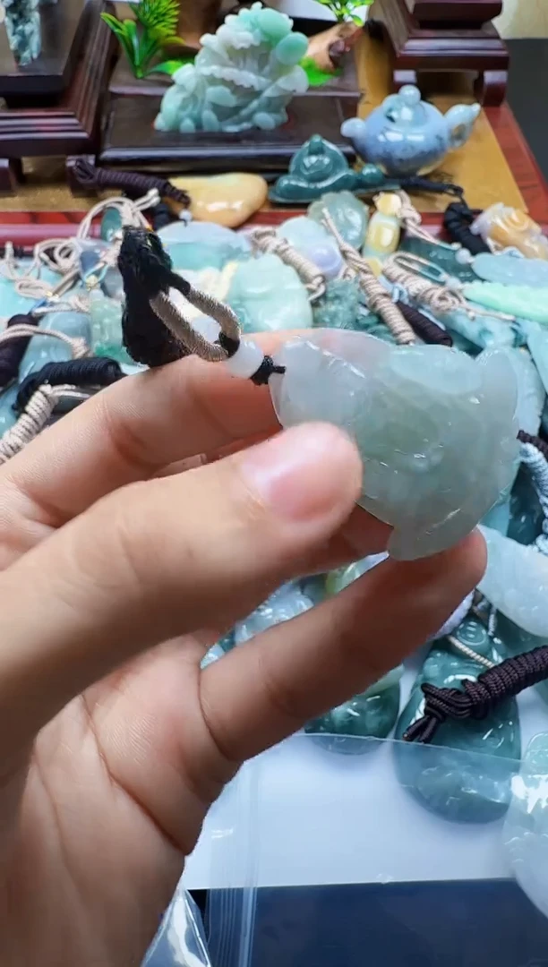吊坠(不含链)未镶嵌翡翠1