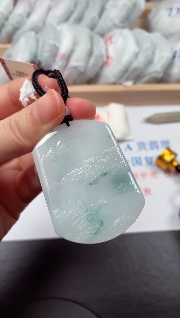 颈饰未镶嵌翡翠天然A货