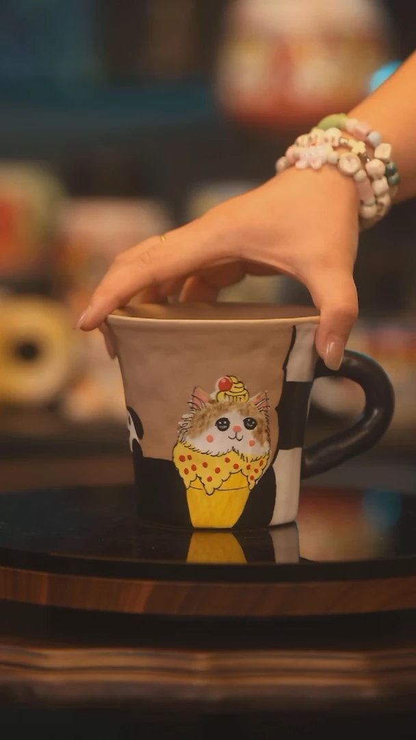 【闪购商品】摆件景德镇釉下彩绘设计师款式陶瓷