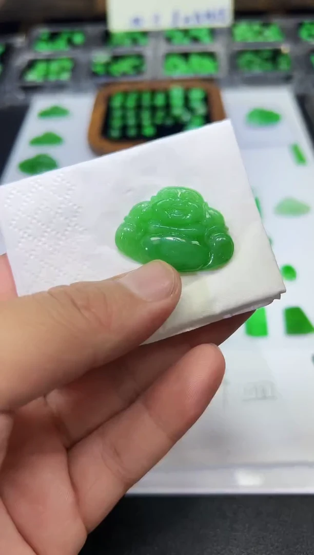 裸石翡翠天然缅甸A货翡翠一件