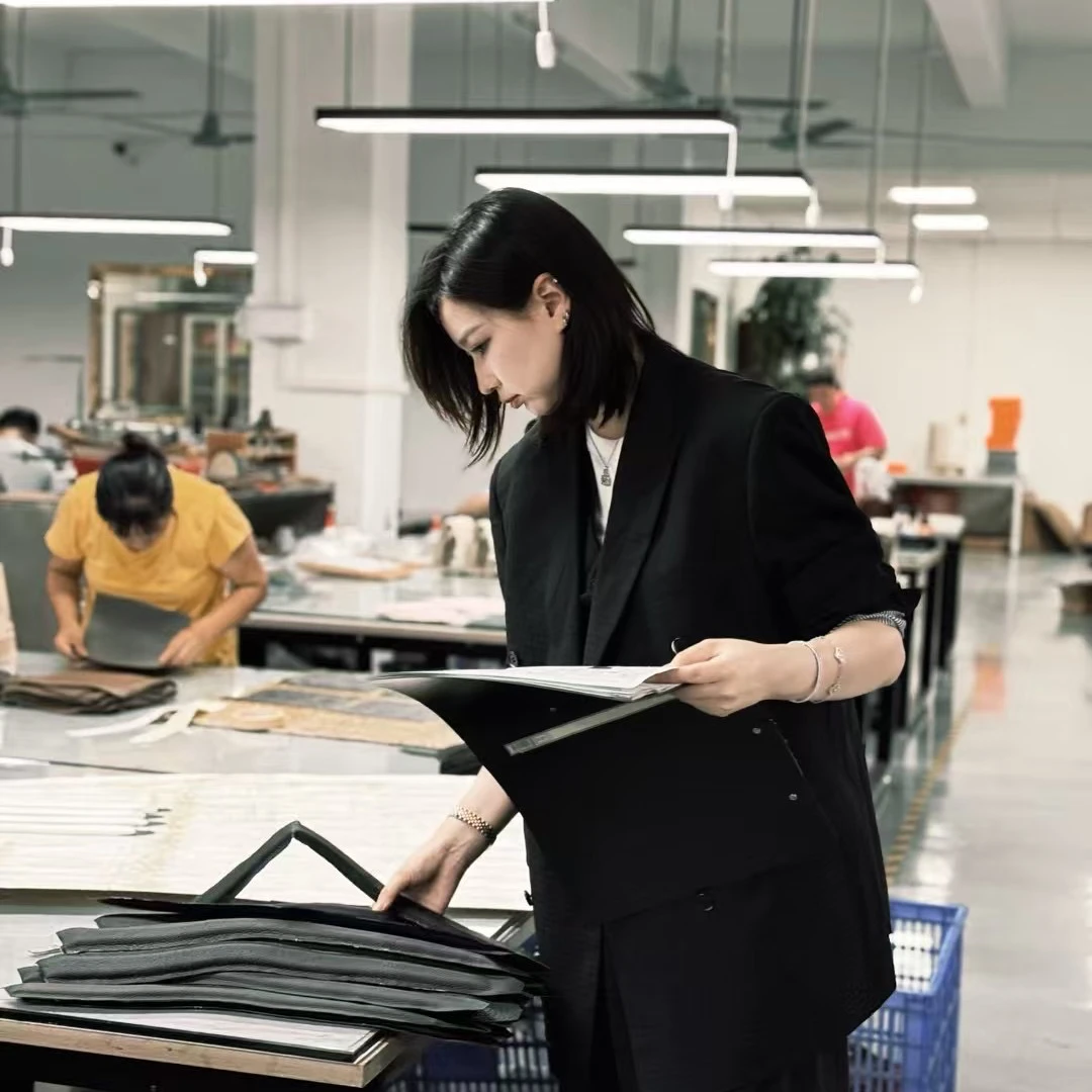 【满意推荐】K力女包/单肩斜跨 通勤百搭 时尚女包