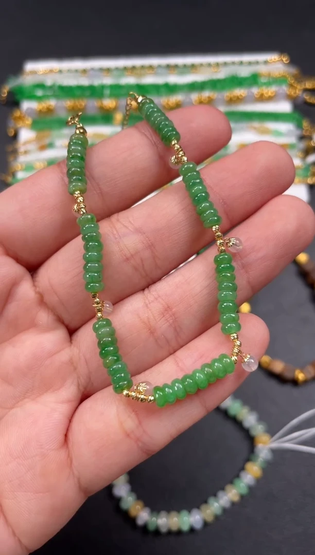 套链18K金镶嵌翡翠一条   P509