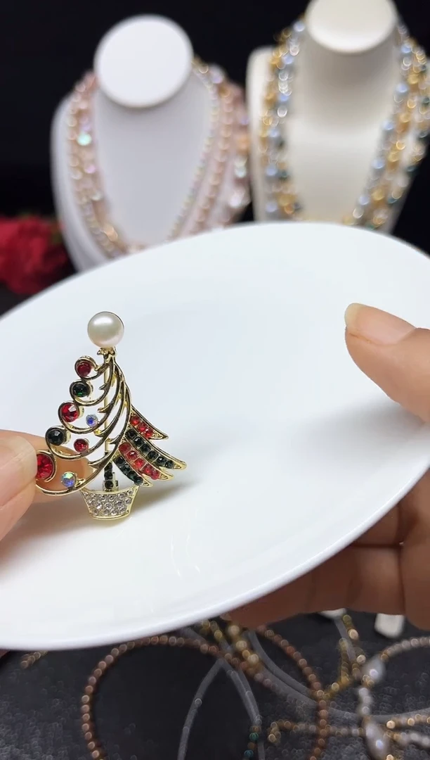 【闪购商品】淡水珍珠颈饰未镶嵌胸针