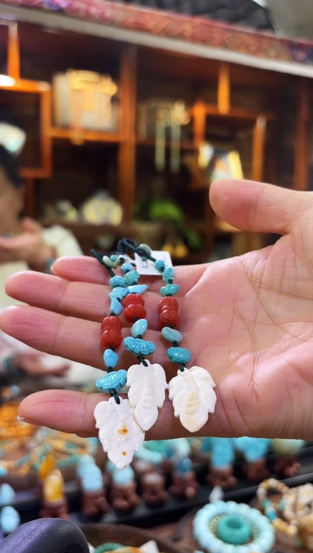 【闪购商品】琥珀裸石未镶嵌滴溜多样发其一