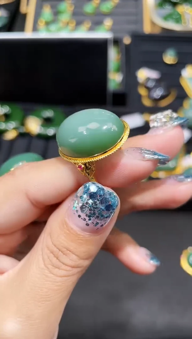 和田玉戒指18K金镶嵌多样性发一