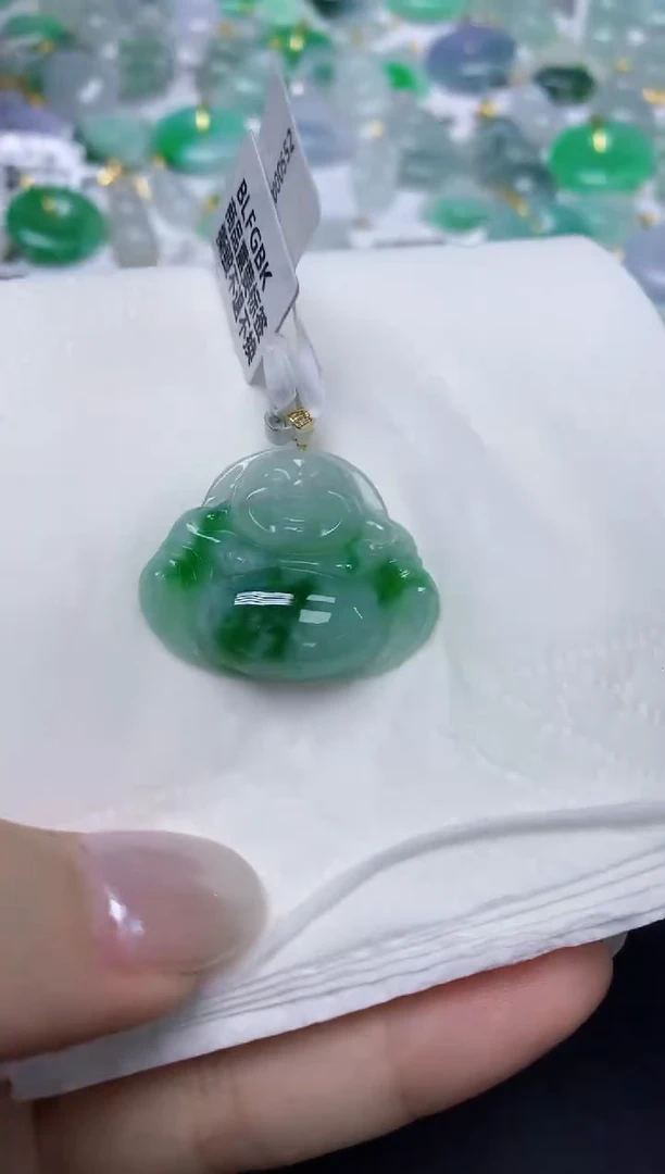 翡翠18K金镶嵌颈饰天然缅甸翡翠A货