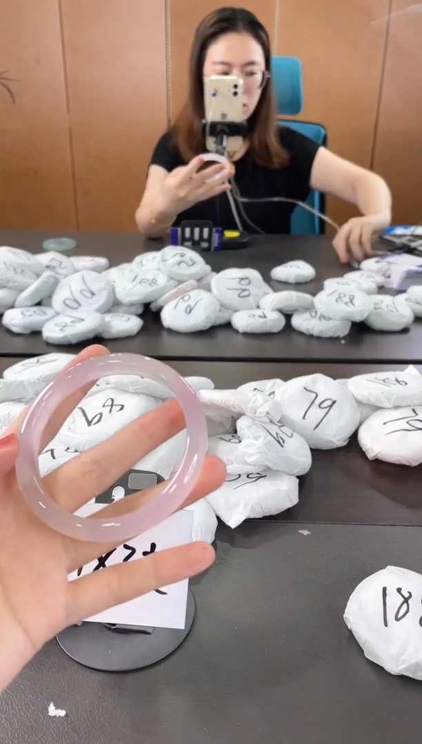 未镶嵌手镯石英质玉30L065-59