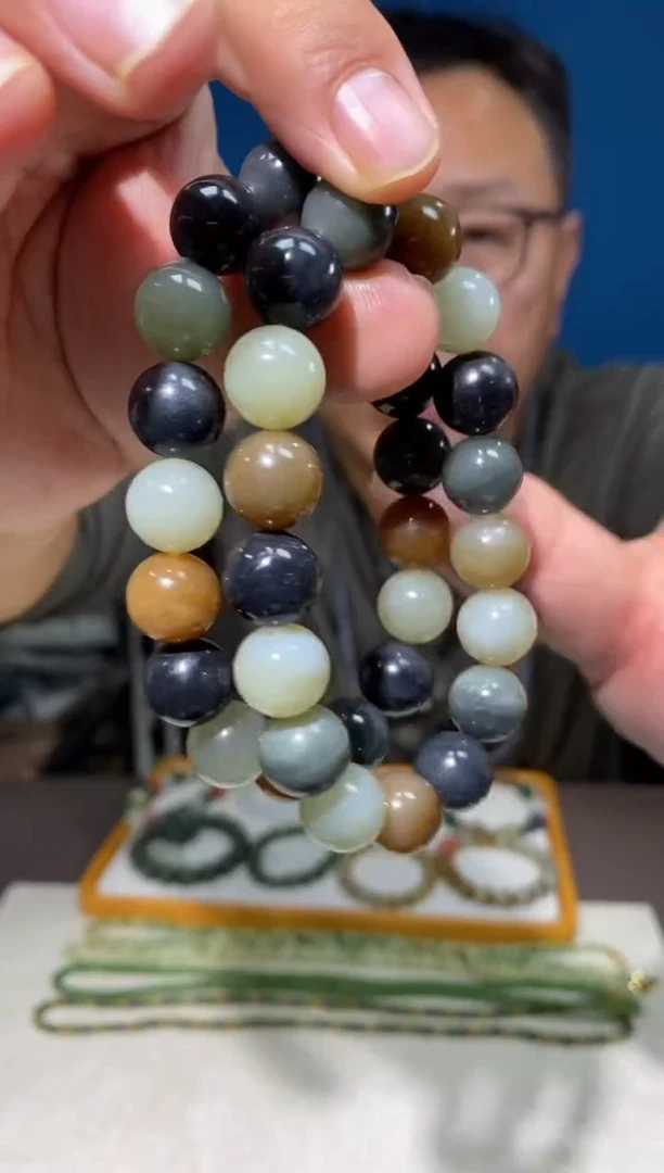 未镶嵌手链和田玉颜色多样性发货拍一发一