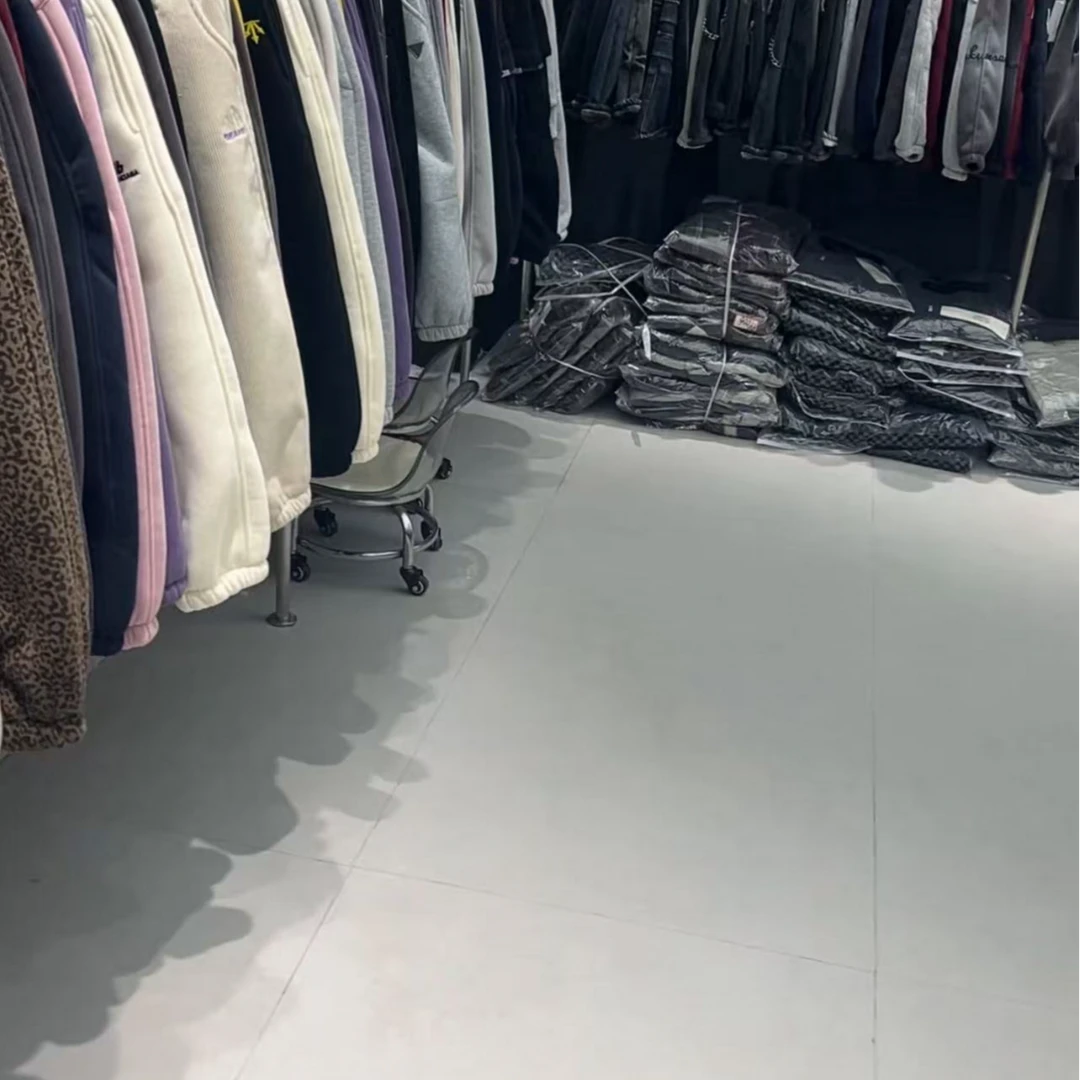 女童秋冬加绒牛仔裤2025新款洋气女大童加厚一体绒直筒裤儿童裤子