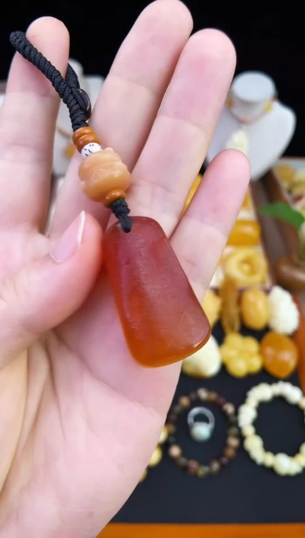琥珀未镶嵌珠宝奇石柒月