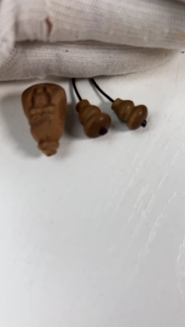 檀香木手串/手链迈索尔老山檀单个一体三通+葫芦吊坠2个