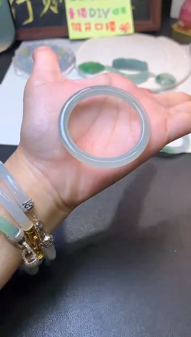 未镶嵌定制翡翠毛货