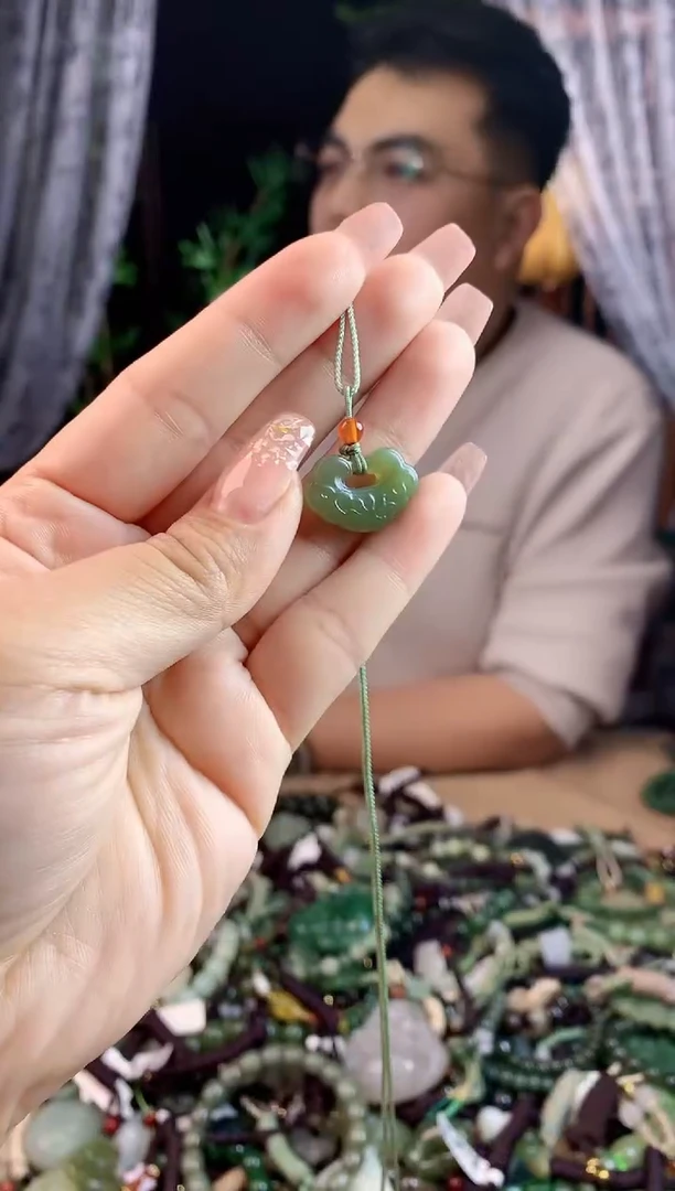 【闪购商品】和田玉挂件未镶嵌多样性发货拍一发一