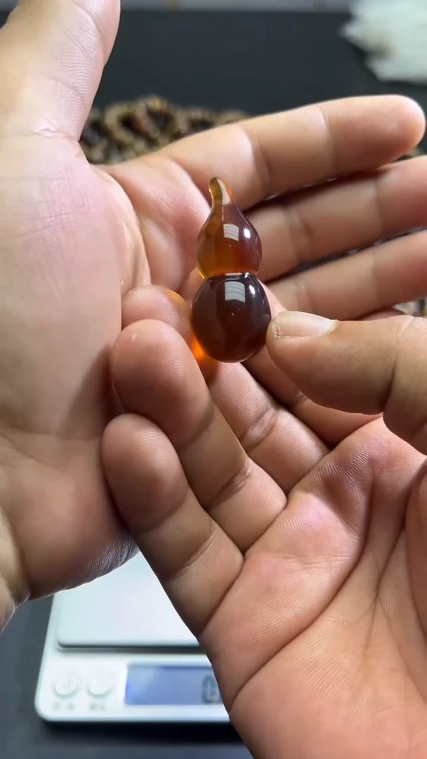 裸石琥珀未镶嵌90