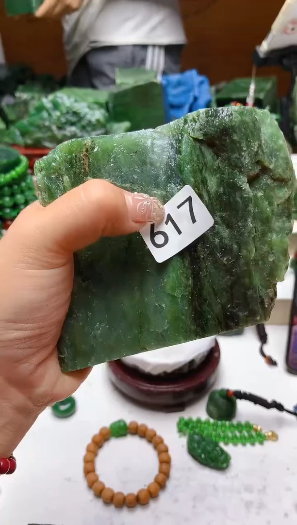 未镶嵌和田玉（碧玉）珠宝半成品1
