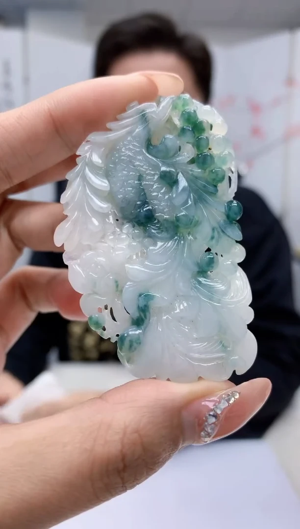 【闪购商品】定制翡翠未镶嵌4917MM-毛货挂件78