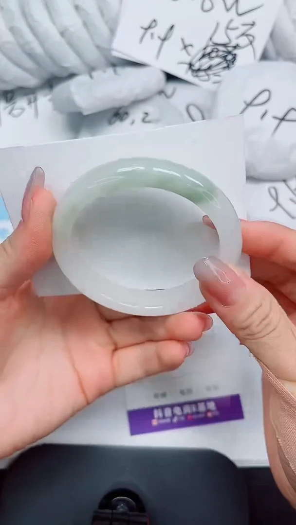 石英质玉手镯未镶嵌132-56.8