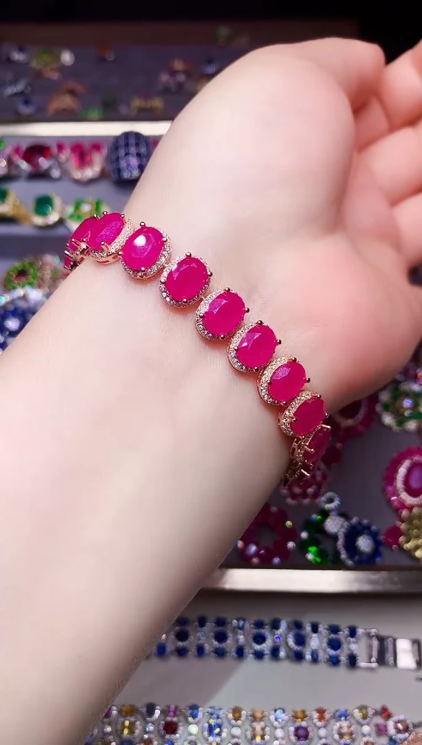 银S925镶嵌手链红宝石....