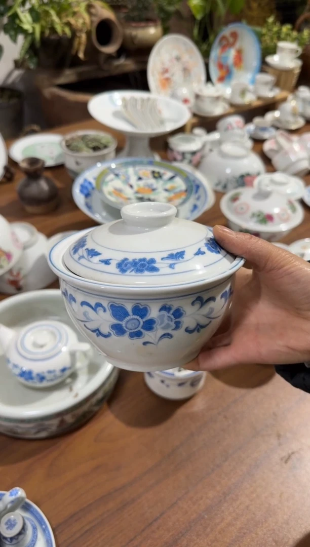 【闪购商品】摆件蓝海棠炖盅600毫升微瑕介意勿拍