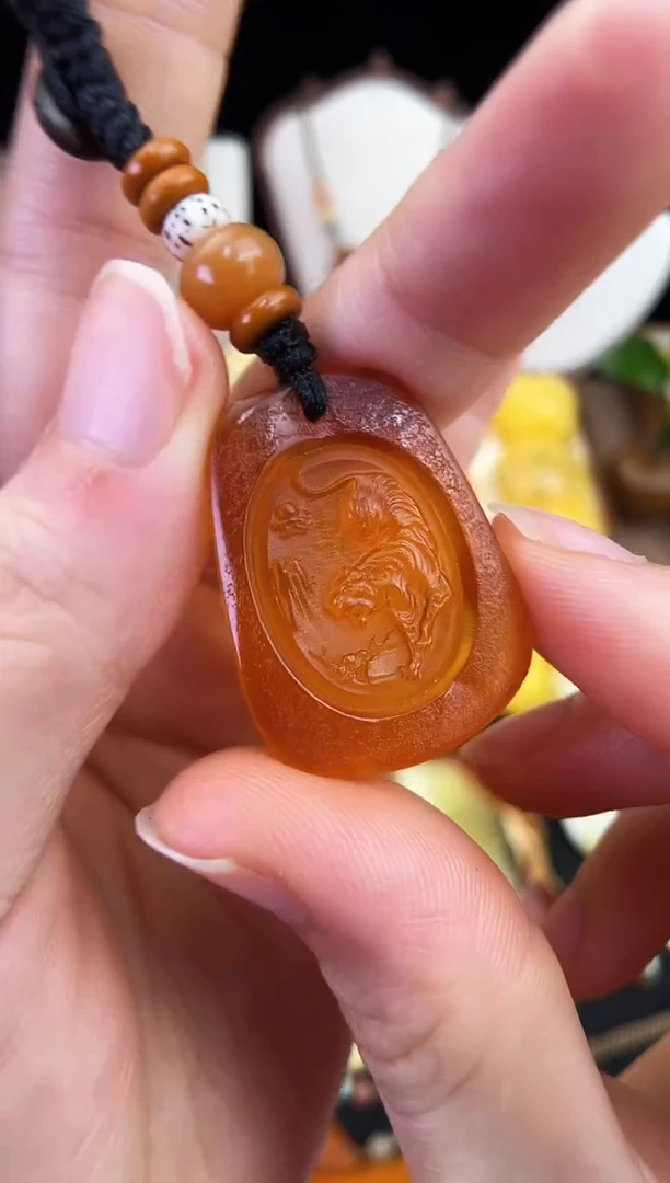 琥珀未镶嵌珠宝奇石柒月